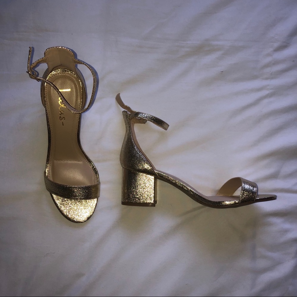 👠 Lulu’s Harper Gold Ankle Strap Heel Sandals